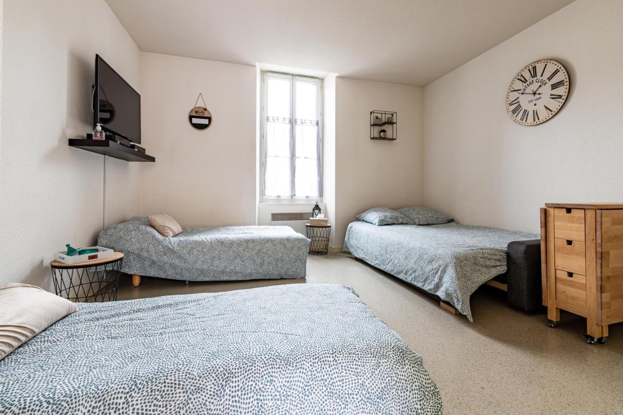 Studio Centre Ville Avec Parking Prive Cholet Exterior foto